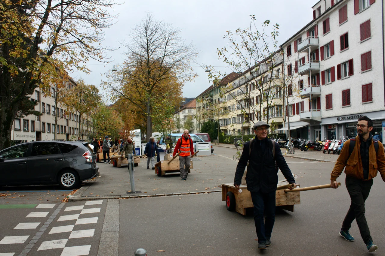 Wanderbaumallee: von der Werdstrasse an die Schimmelstrasse Wanderbaumallee: von der Werdstrasse an die Schimmelstrasse