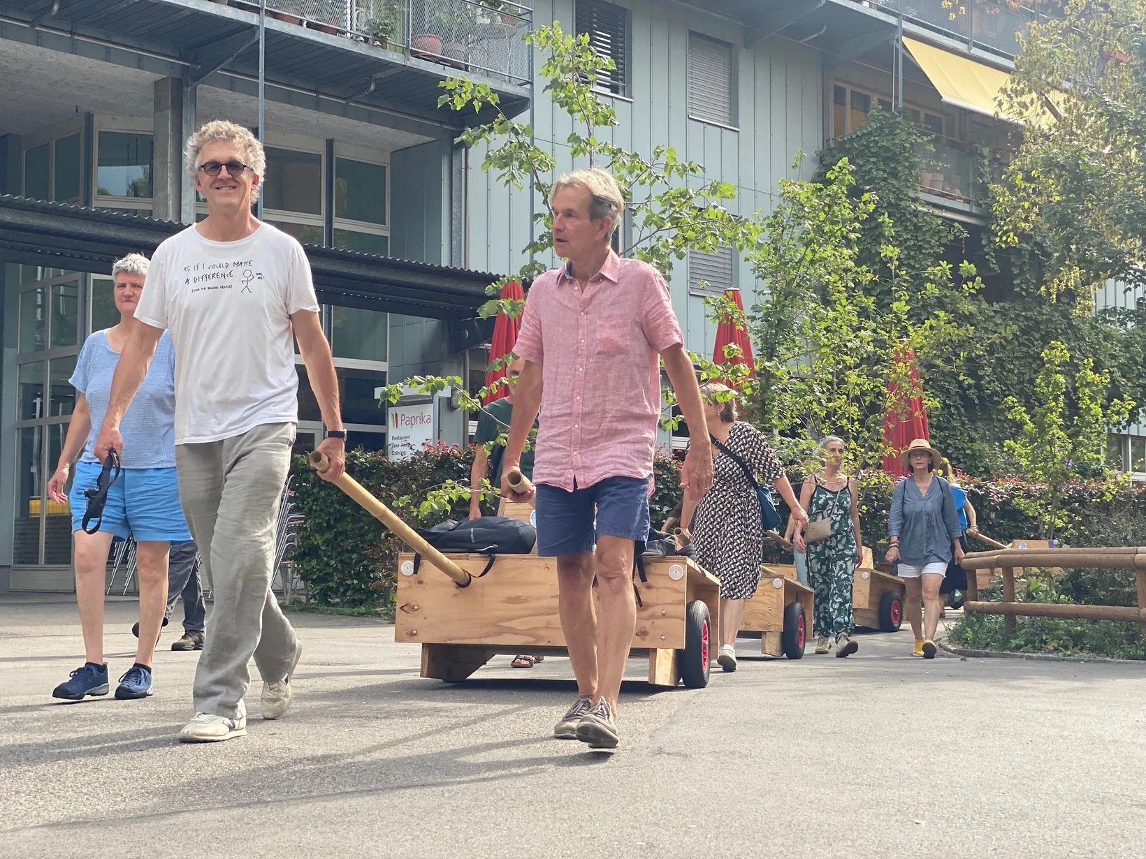 Wanderbaumallee vom Bullingerplatz an die Brahmsstrasse Wanderbaumallee vom Bullingerplatz an die Brahmsstrasse