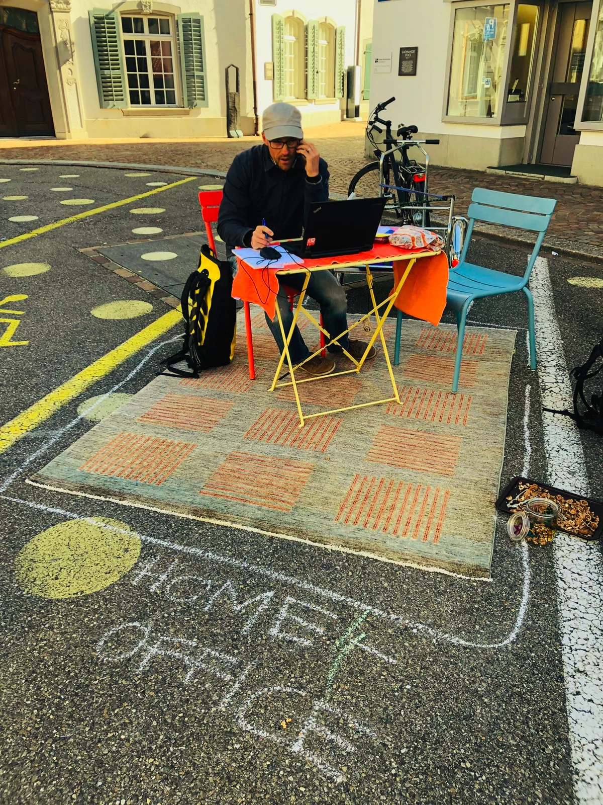 Gemütlicher Aufenthaltsort statt Parkplatz von Fiona und Freunden in Frauenfeld am PARK(ing) Day 2019 Gemütlicher Aufenthaltsort statt Parkplatz von Fiona und Freunden in Frauenfeld am PARK(ing) Day 2019