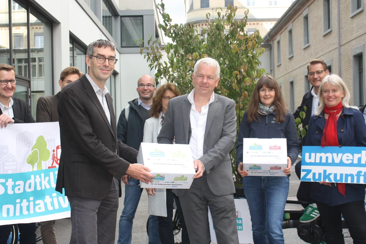 Einreichung der Stadtklima-Initiativen in Winterthur
