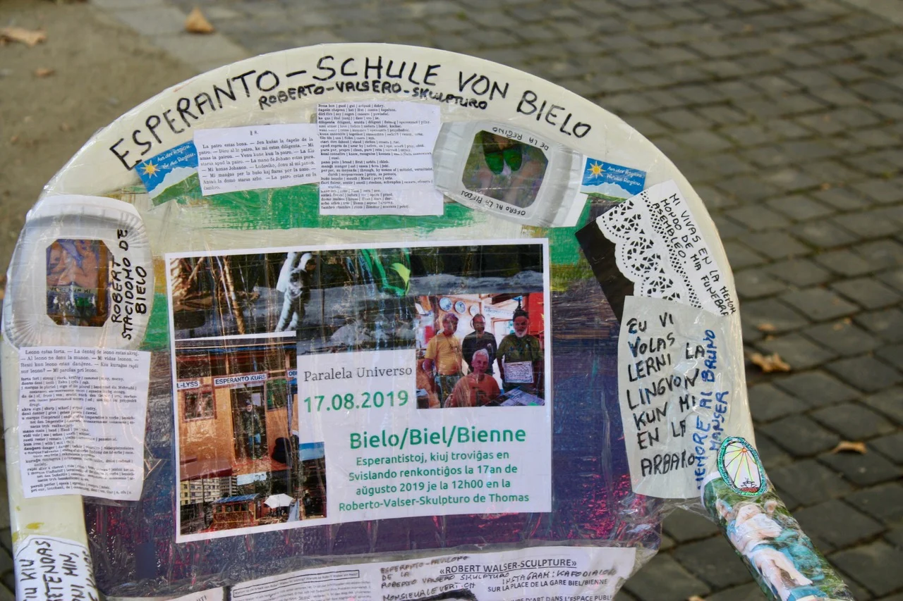 Esperanto statt Parkplatz auf dem Zähringerplatz in Zürich am PARK(ing) Day 2019 Esperanto statt Parkplatz auf dem Zähringerplatz in Zürich am PARK(ing) Day 2019