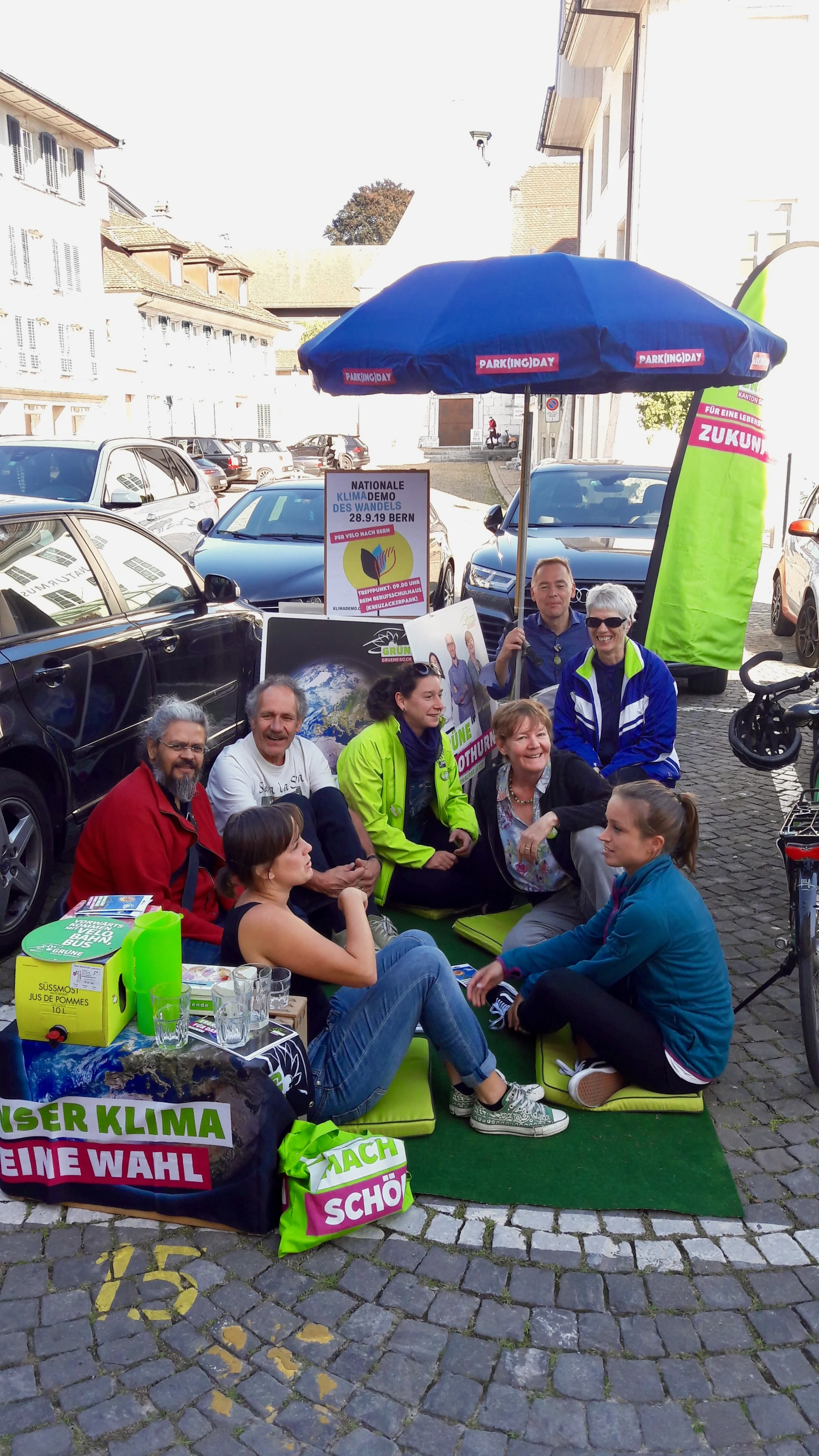 Begegnungsort statt Parkplatz von Barbara und Freunden in Solothurn am PARK(ing) Day 2019 Begegnungsort statt Parkplatz von Barbara und Freunden in Solothurn am PARK(ing) Day 2019