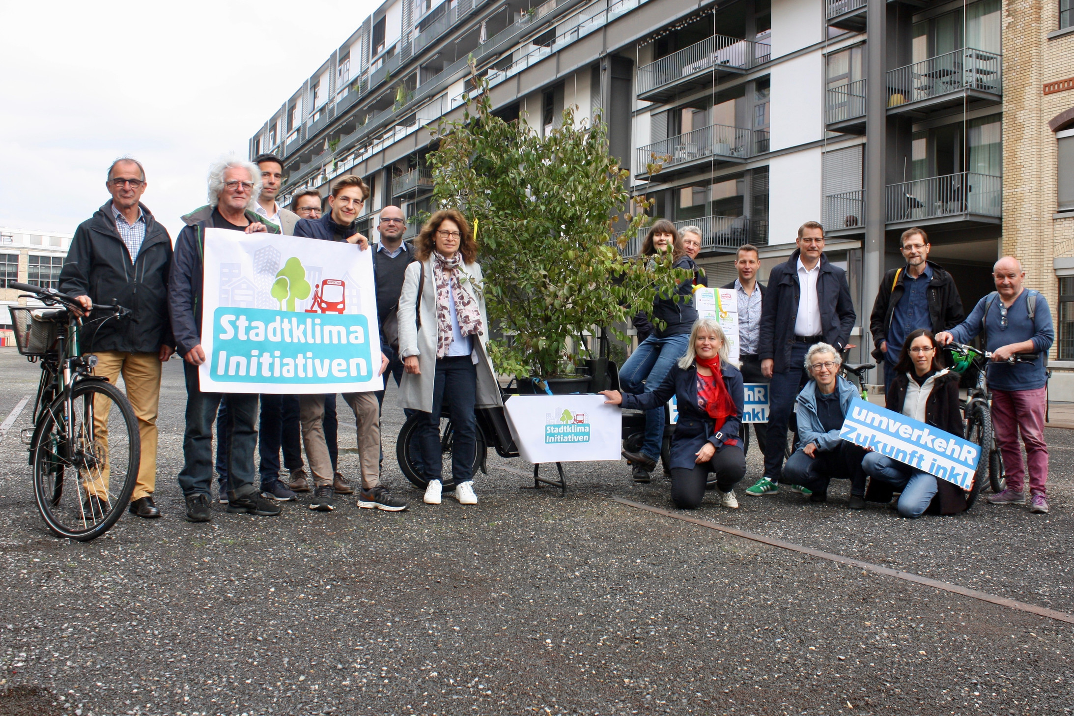 Einreichung der Stadtklima-Initiativen in Winterthur