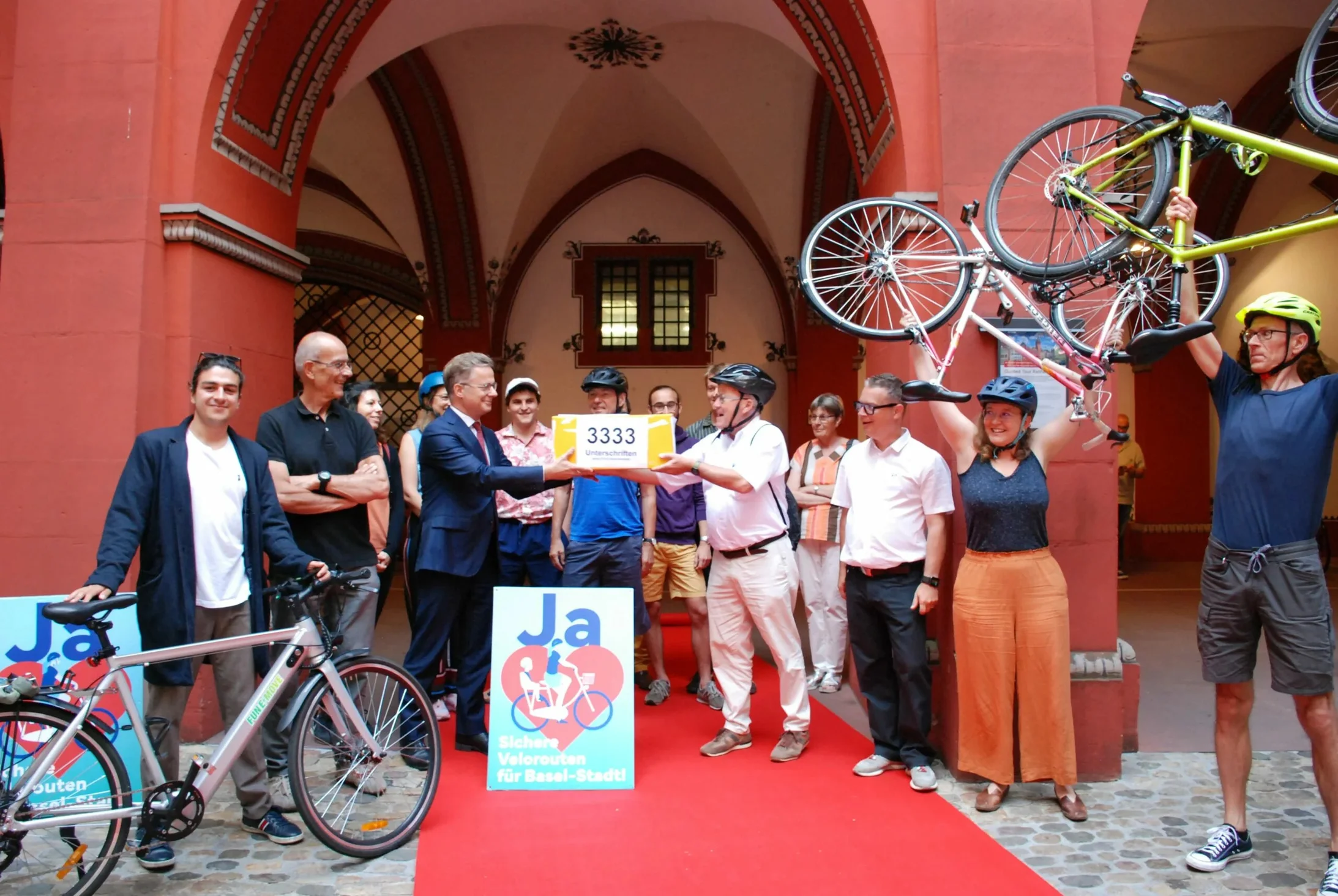 Initiative für sichere Velorouten Initiative für sichere Velorouten