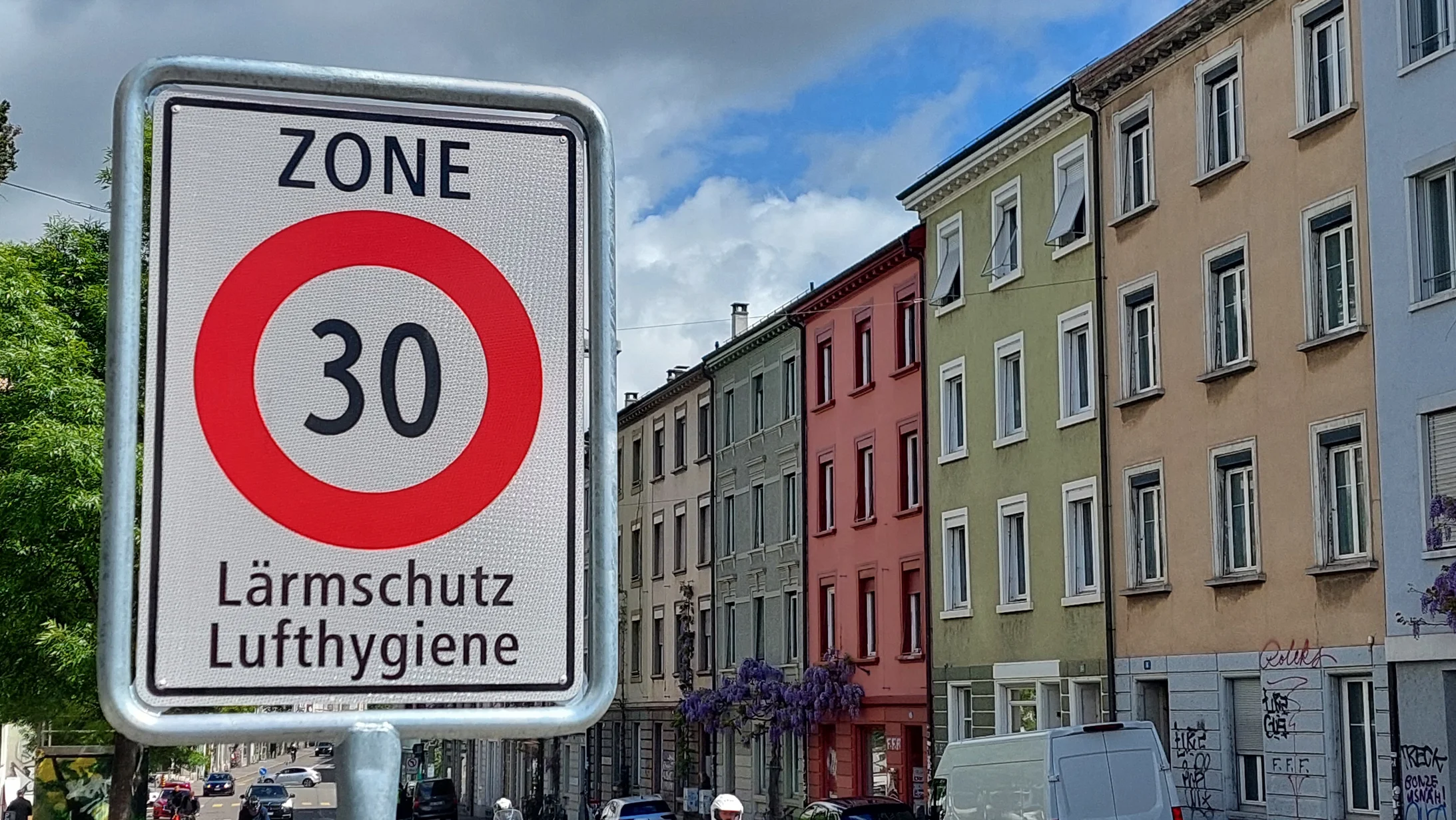 Tempo 30 Feldbergstrasse