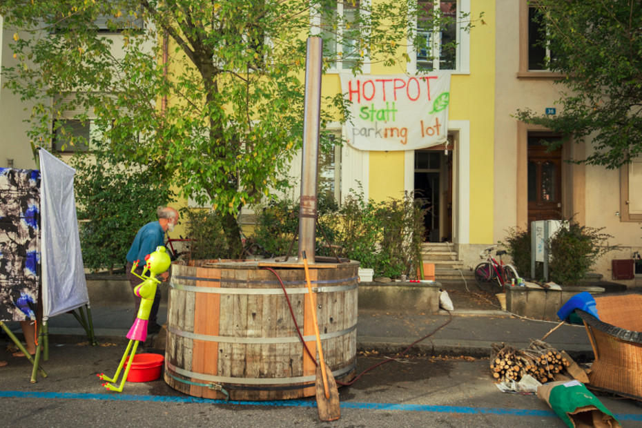 Hot Pot statt statt parking Lot von Frederik und Freunden in Basel  am PARK(ing) Day 2019