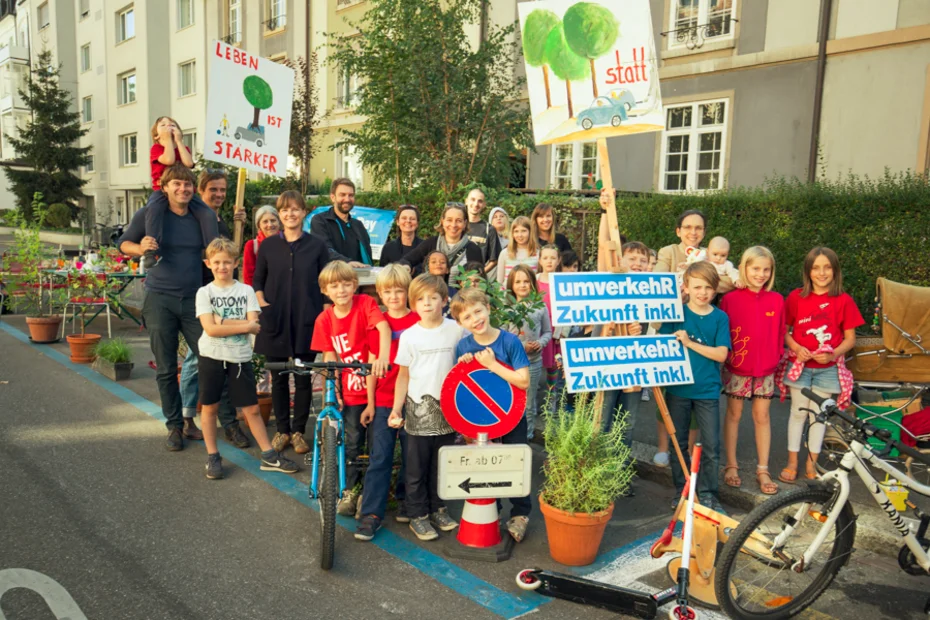 Brot und Spiele von Alexander und Freunden in Basel am PARK(ing) Day 2019