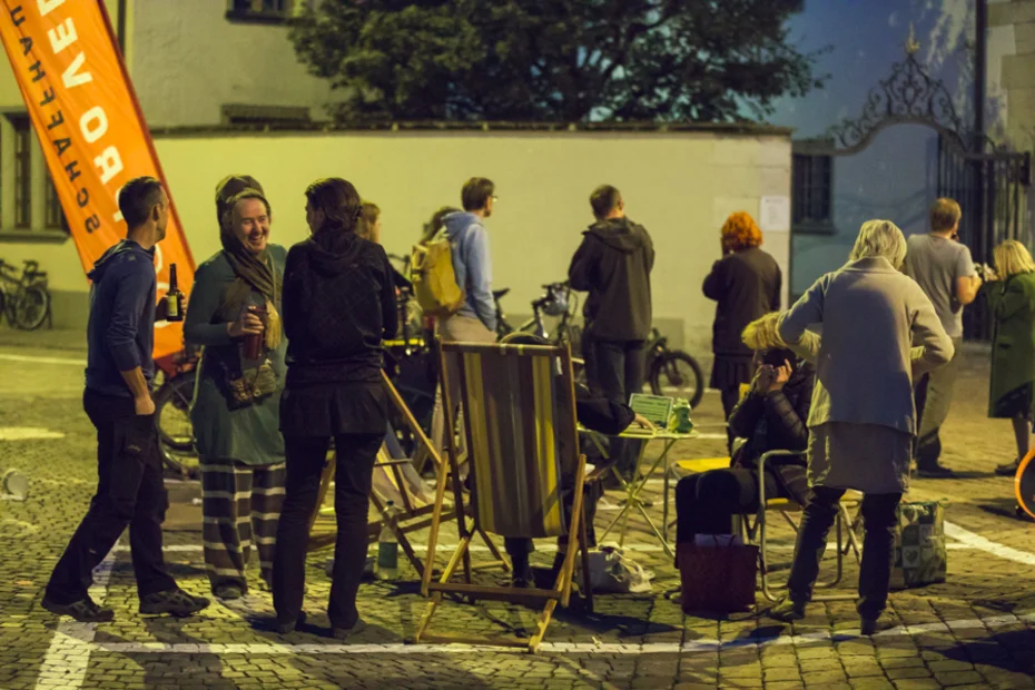 Volksfest statt Parkplätze von verschiedensten OrganisatorInnen in der Innenstadt von Schaffhausen am PARK(ing) Day 2019