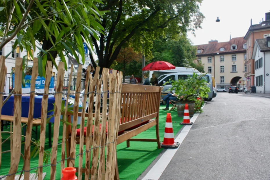 Die Garten-Oase von umverkehR an der Kanzleistrasse in Zürich am PARK(ing) Day 2018