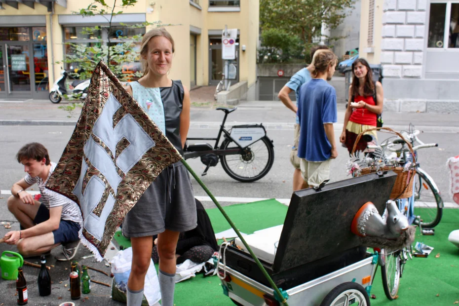 Glacé statt Parkplatz! Glacé von Leni an der Kanzleistrasse in Zürich