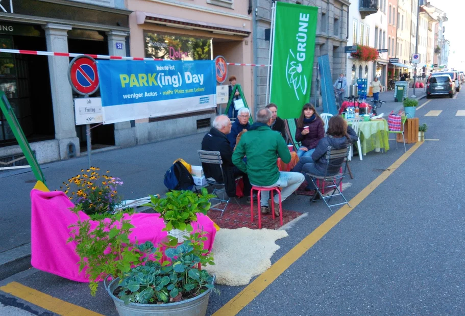 Brot und Spiele statt Parkplatz von Reto und Freunden in Winterthur am PARK(ing) Day 2019