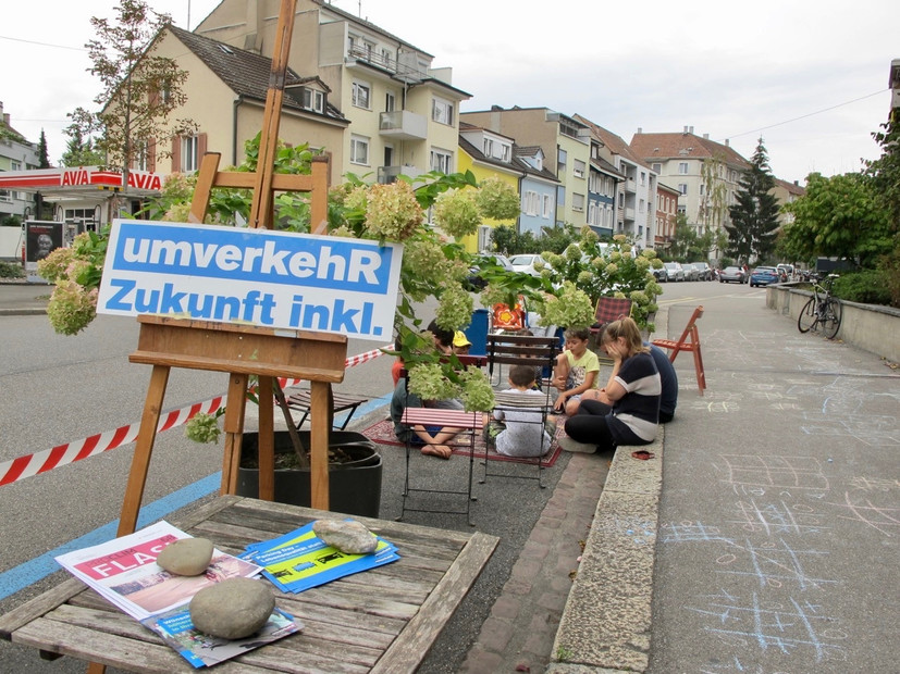 Verweiloase statt Parkplatz! Aktion in der Hegenheimerstrasse in Basel