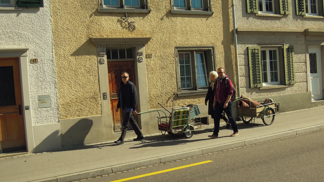 Ruheplatz statt Parkplatz am PARK(ing) Day 2017 in Glarus