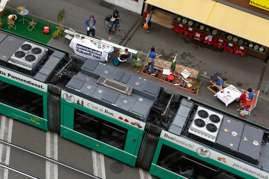 Lebensfreude statt Parkplatz am PARK(ing) Day 2014 in Basel