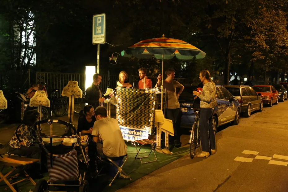 Bar statt Parkplatz am PARK(ing) Day 2014 in Zürich