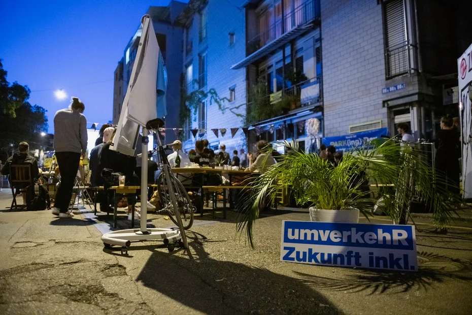 Velokino von Vélorution an der Hohlstrasse 86b am PARK(ing) Day 2020 in Zürich