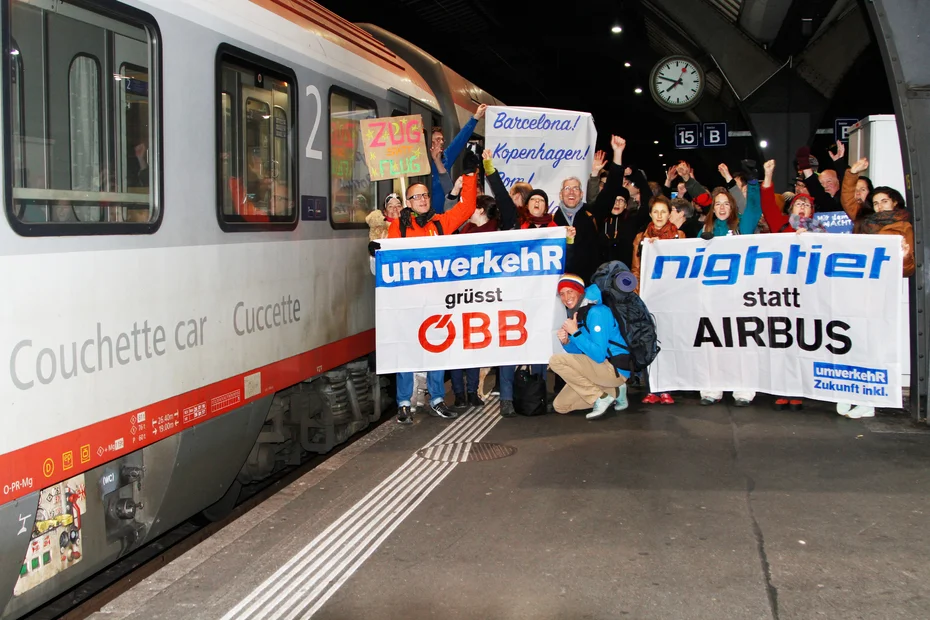 Foto einer Aktion zur Nachtzugkampagne