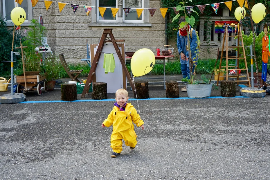 PARK(ing) Day 2021, St.Gallen, Demutstrasse 17 Kunstparkplatz von der Gruppe  Demutstrasse beruhigen