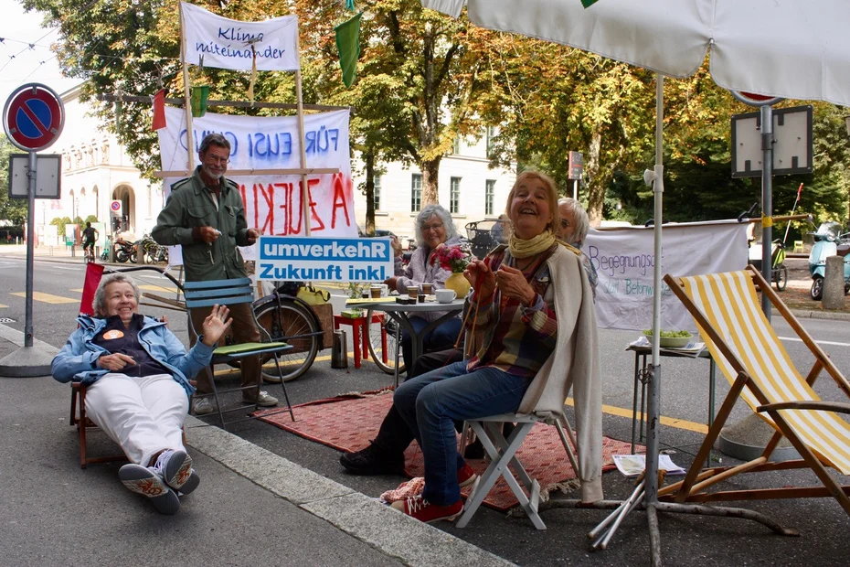 PARK(ing) Day 2021, Winterthur, Stadthausstrasse, Parke für’s Leben mit Rita von den KlimaGrosseltern, der Integralen Politik,