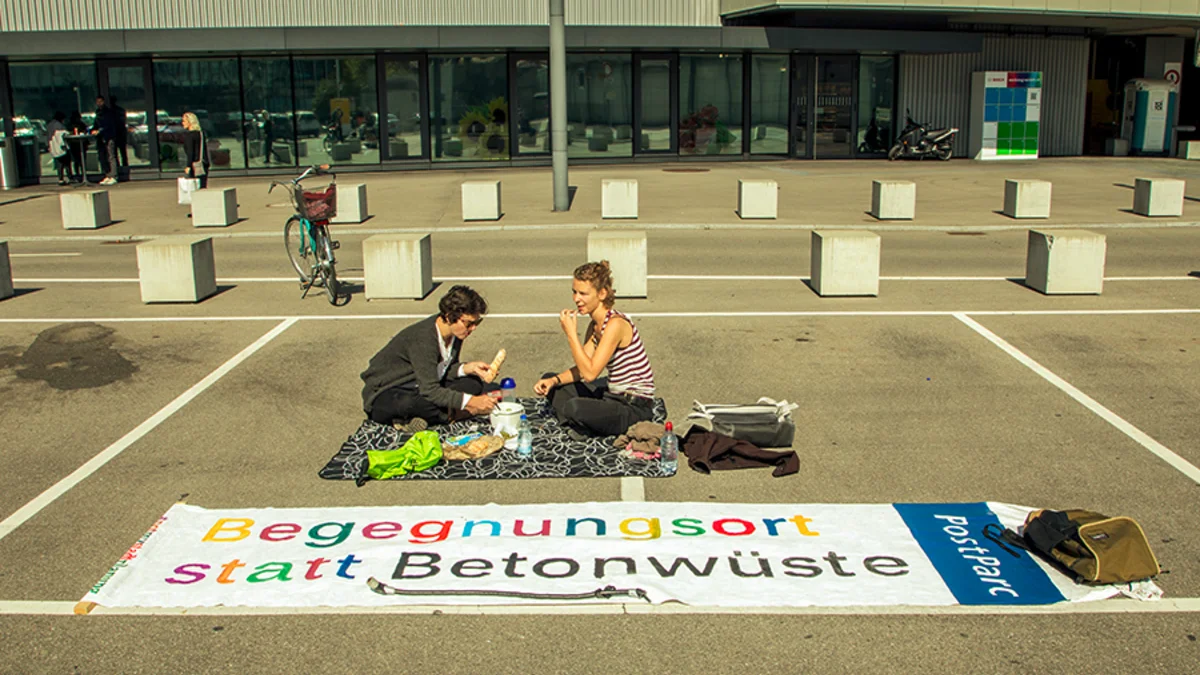 Picknick statt Parkplatz von der JA! in Bern am PARK(ing) Day 2019