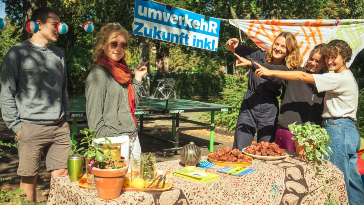Ping Pong und Pizza statt Parkplatz von Luzia und Freunden in Basel am PARK(ing) Day 2019