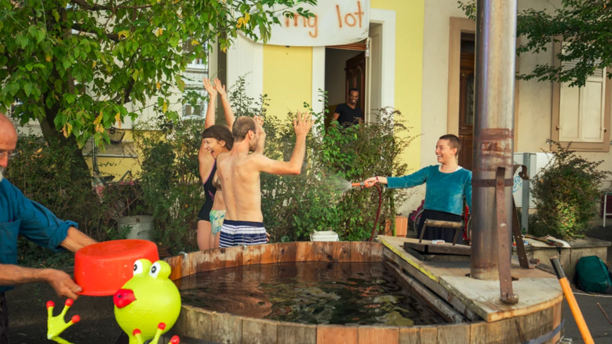 Hot Pot statt statt parking Lot von Frederik und Freunden in Basel  am PARK(ing) Day 2019