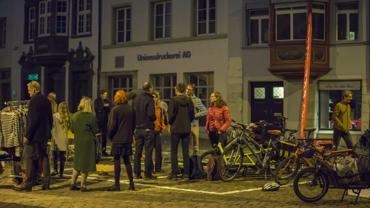 Volksfest statt Parkplätze von verschiedensten OrganisatorInnen in der Innenstadt von Schaffhausen am PARK(ing) Day 2019