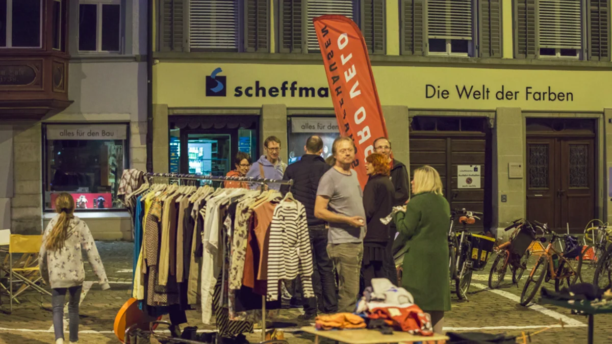 Volksfest statt Parkplätze von verschiedensten OrganisatorInnen in der Innenstadt von Schaffhausen am PARK(ing) Day 2019