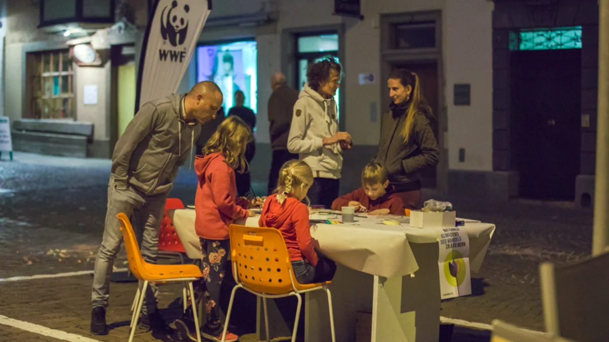 Volksfest statt Parkplätze von verschiedensten OrganisatorInnen in der Innenstadt von Schaffhausen am PARK(ing) Day 2019