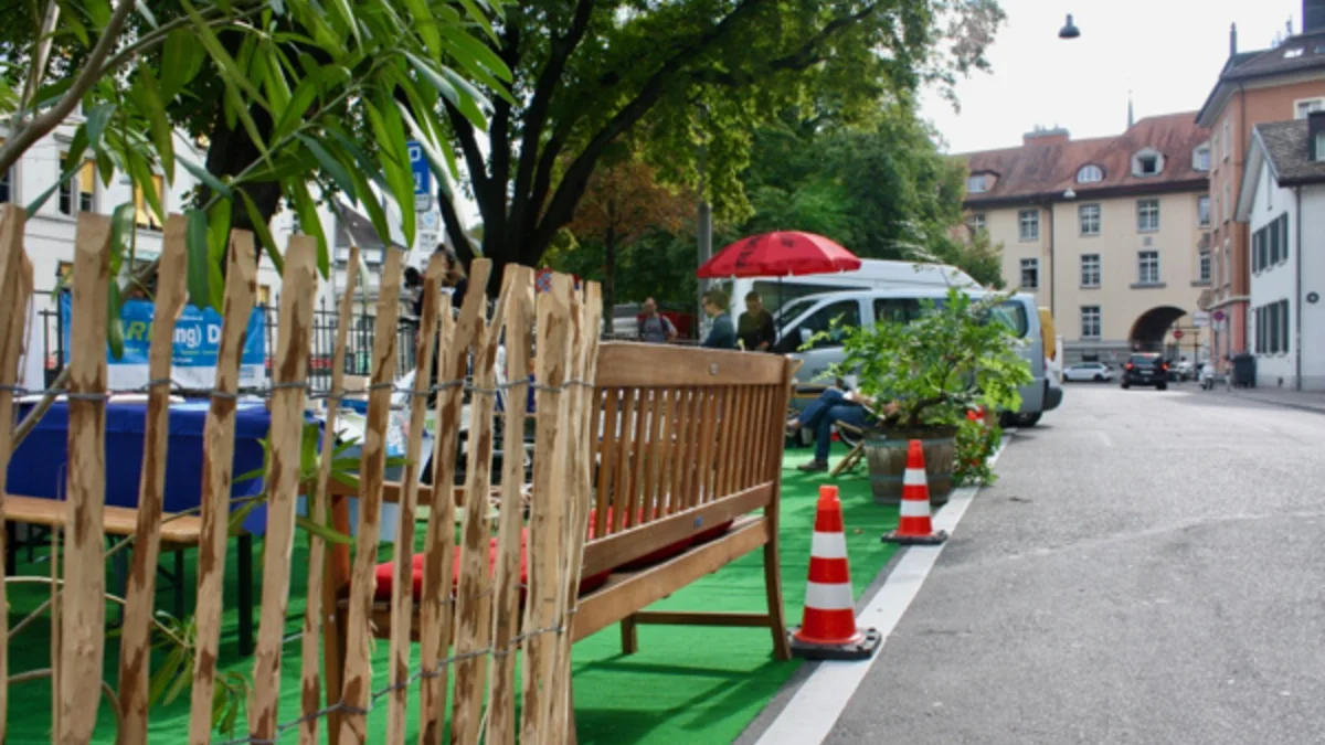 Die Garten-Oase von umverkehR an der Kanzleistrasse in Zürich am PARK(ing) Day 2018