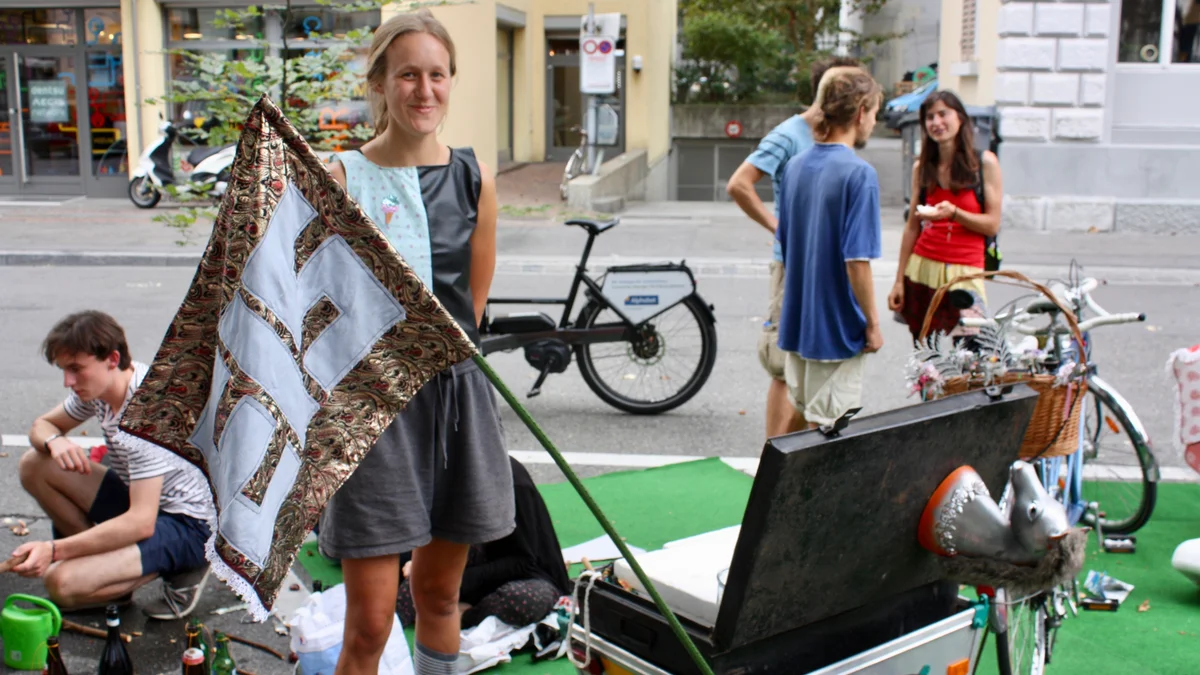 Glacé statt Parkplatz! Glacé von Leni an der Kanzleistrasse in Zürich