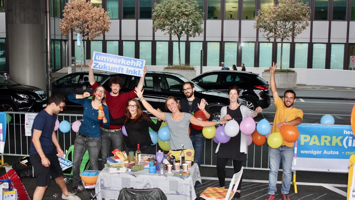 "International Dinner" statt Parkplatz! Aktion unter der Hardbrücke in Zürich