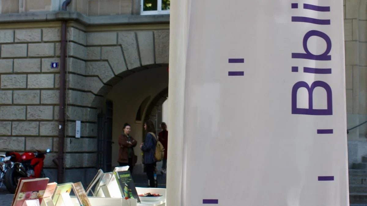 Pop-Up Library von PBZ Pestalozzi-Bibliothek Zürich am PARK(ing) Day 2019