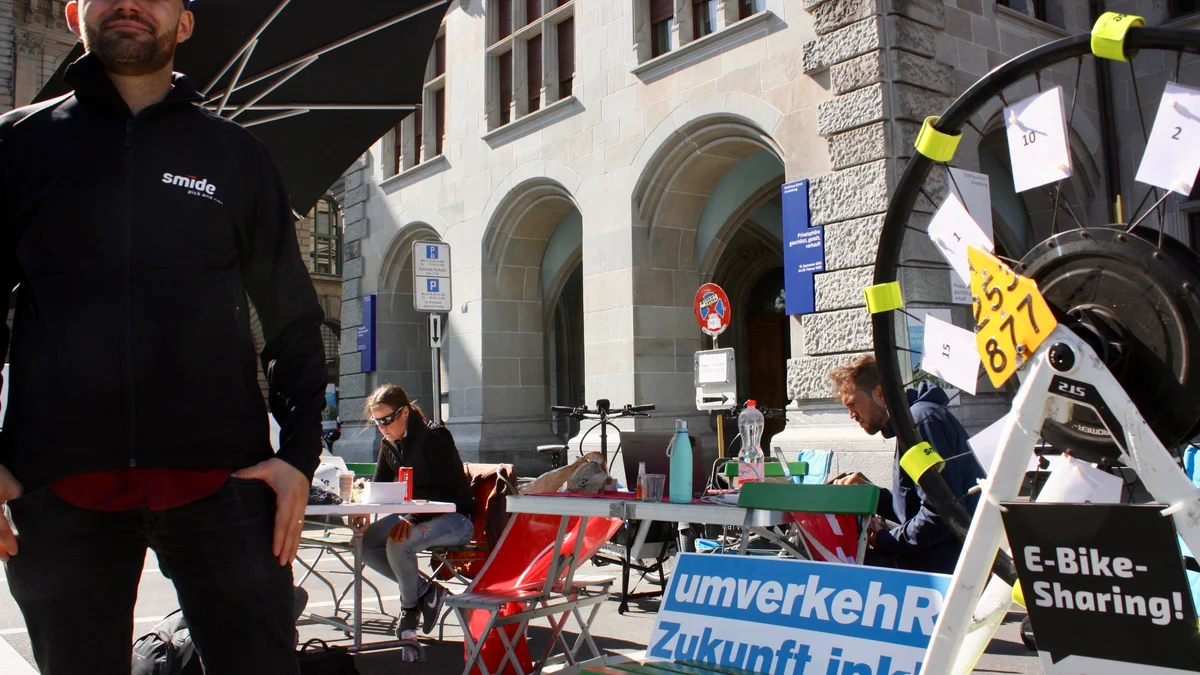 Stromvelo- statt Autoparkplatz von SMIDE in Zürich am PARK(ing) Day 2019