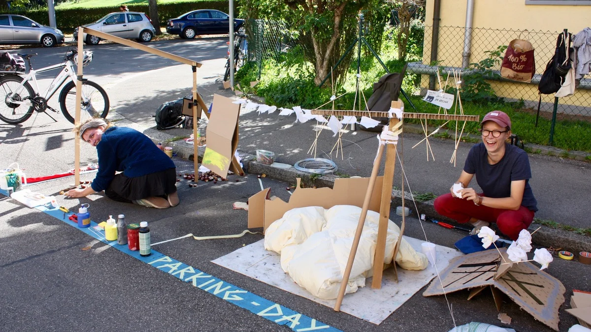 Kunstauto kreieren statt parkieren von Laura und Freundinnen in Zürich am PARK(ing) Day 2019