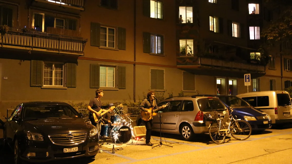 Rock n' Roll statt Parkplatz am PARK(ing) Day 2014 in Zürich