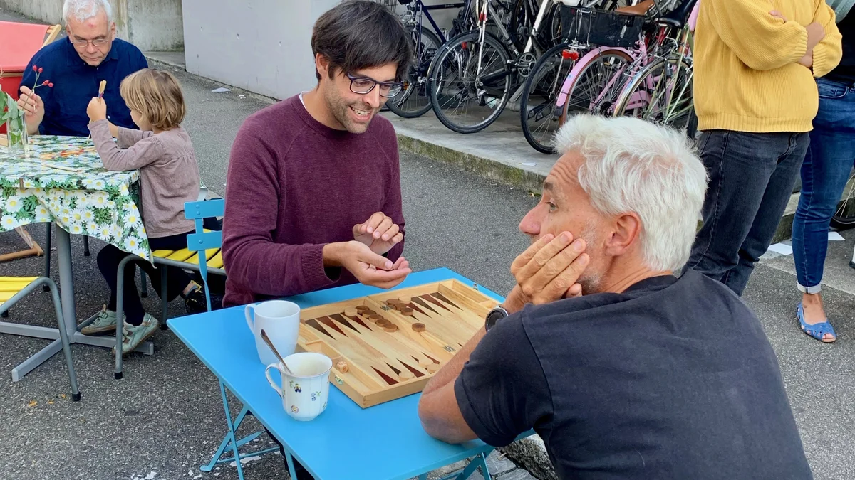 PARK(ing) Day 2021, Basel, Bläsiring, Backgammonturnier statt Parkplatz