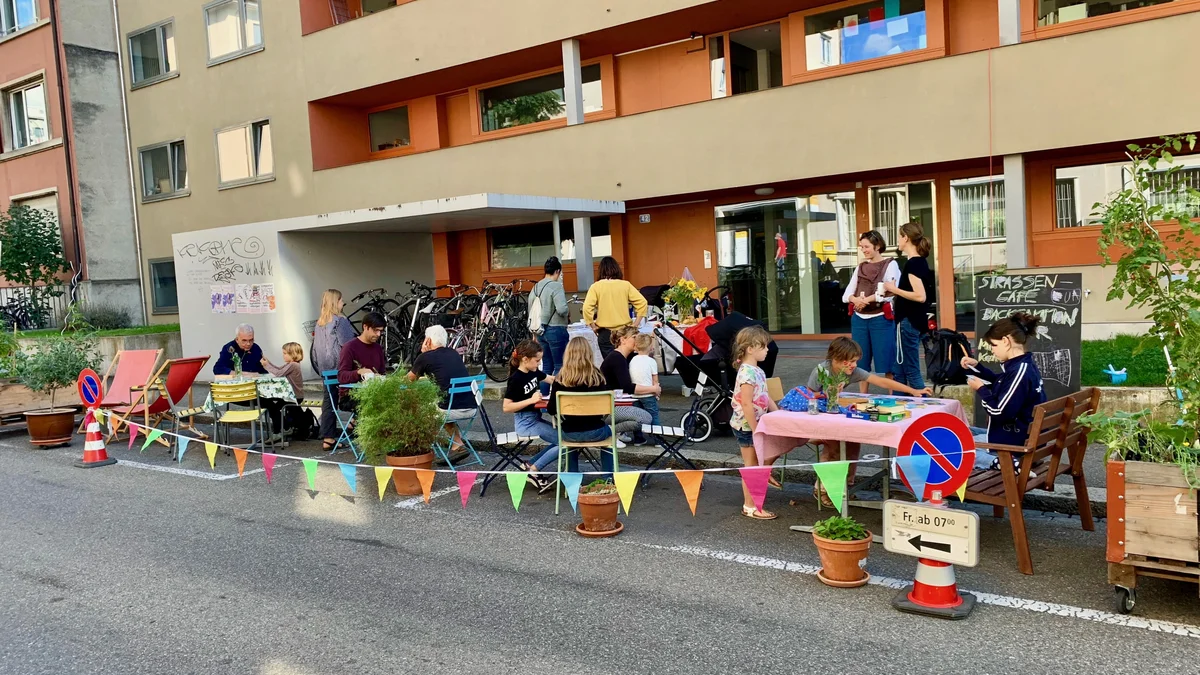 PARK(ing) Day 2021, Basel, Bläsiring, Backgammonturnier statt Parkplatz