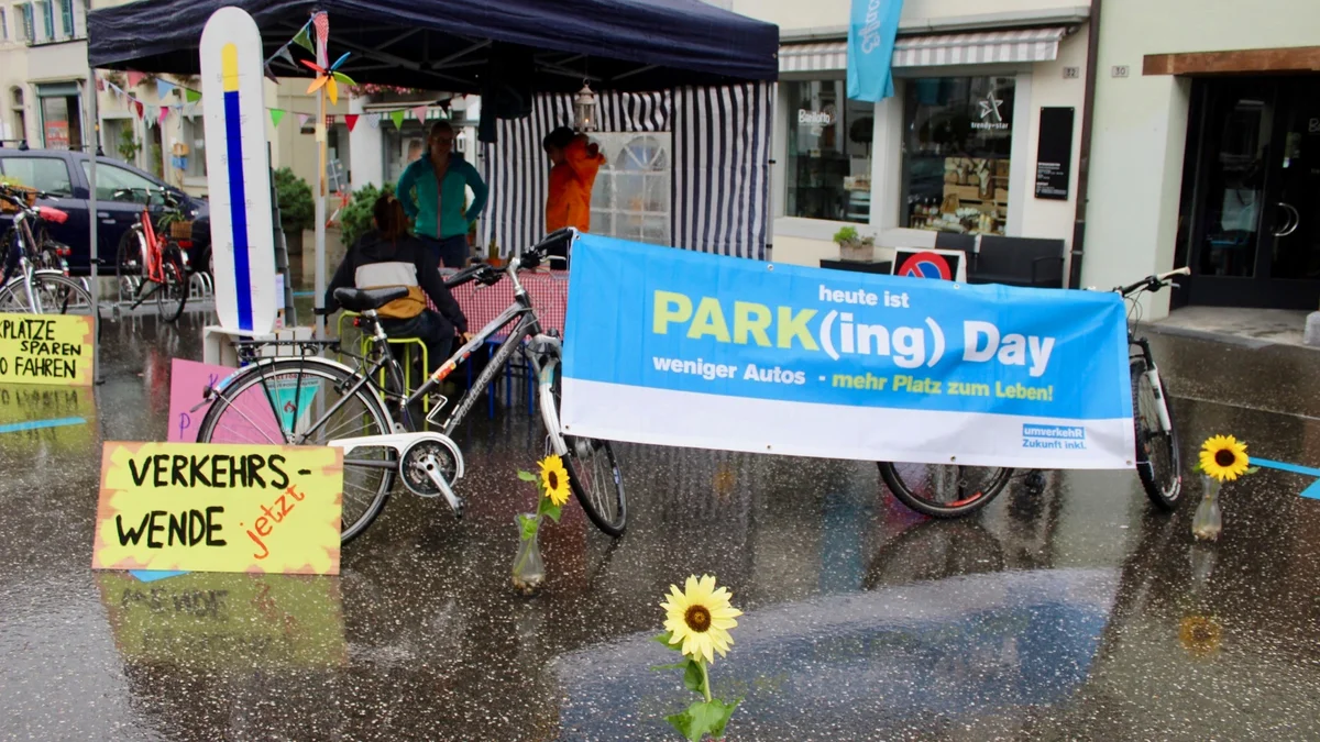PARK(ing) Day 2021, Sempach, im Städtli beim Rathausbrunnen (Aktion fand am Sonntag 19.9. statt  Begegnungszone statt Parkplatz 