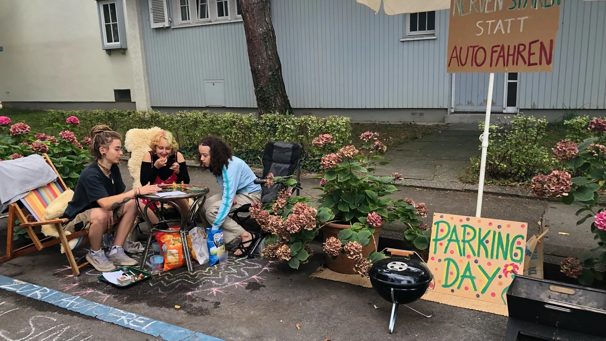 PARK(ing) Day 2021, Zürich, Brahmsstrasse, Dinieren statt Parkieren