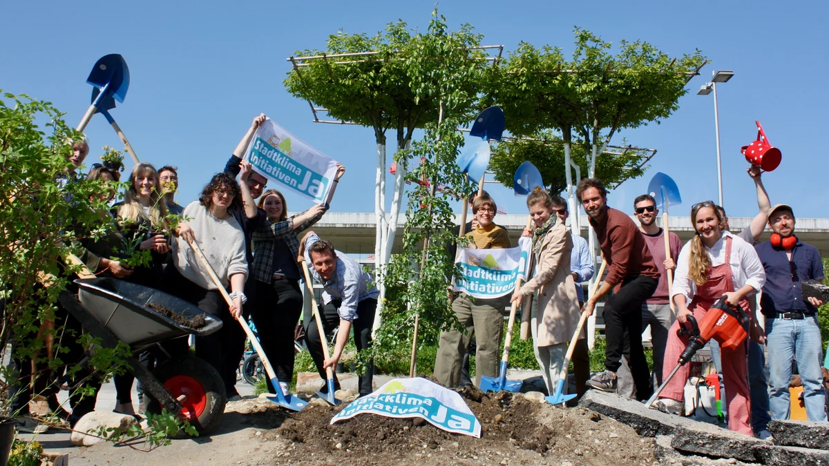 Entsiegelungsaktion anlässlich der Lancierung der Stadtklima-Initiative Bern