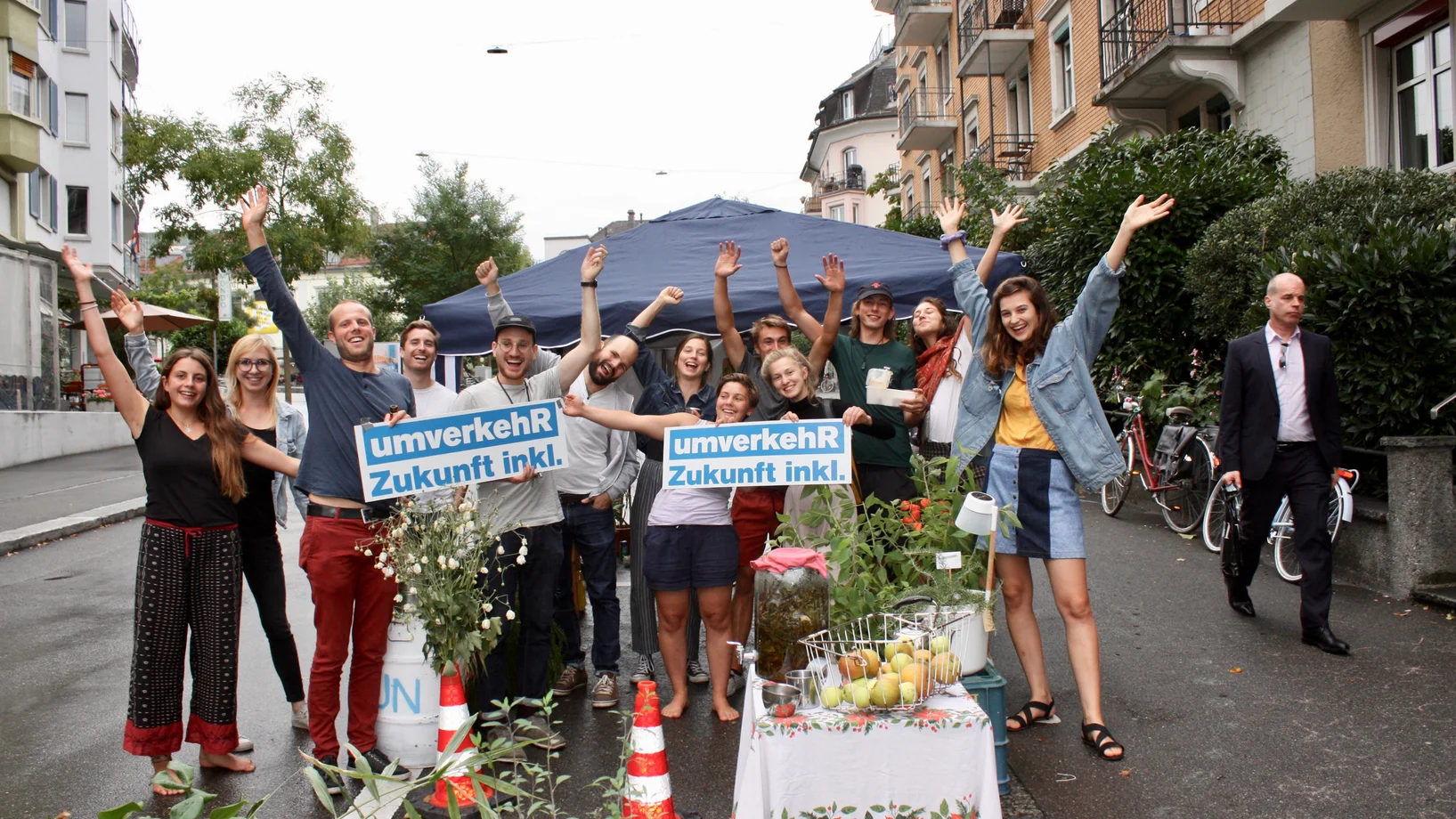 Getränke statt Parkplätze am PARK(ing) Day 2018 in Zürich