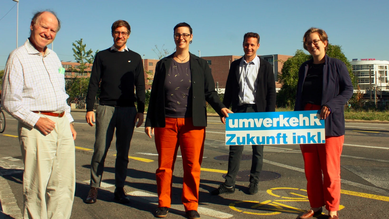 Lancierung der Stadtklima-Initiativen durch Vertreter und Vertreterinnen verschiedener Parteien, Verbänden und Organisationen