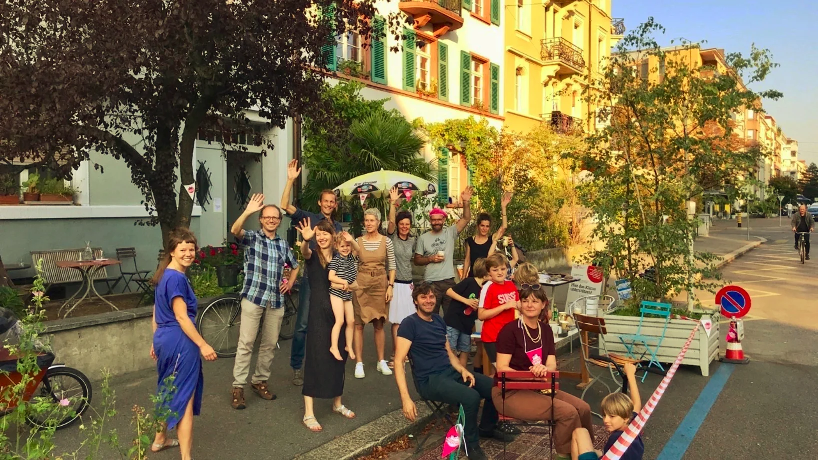  Platz Da statt Mazda! von Alexander und Freunden an der Hegenheimerstrasse am PARK(ing) Day 2020 in Basel
