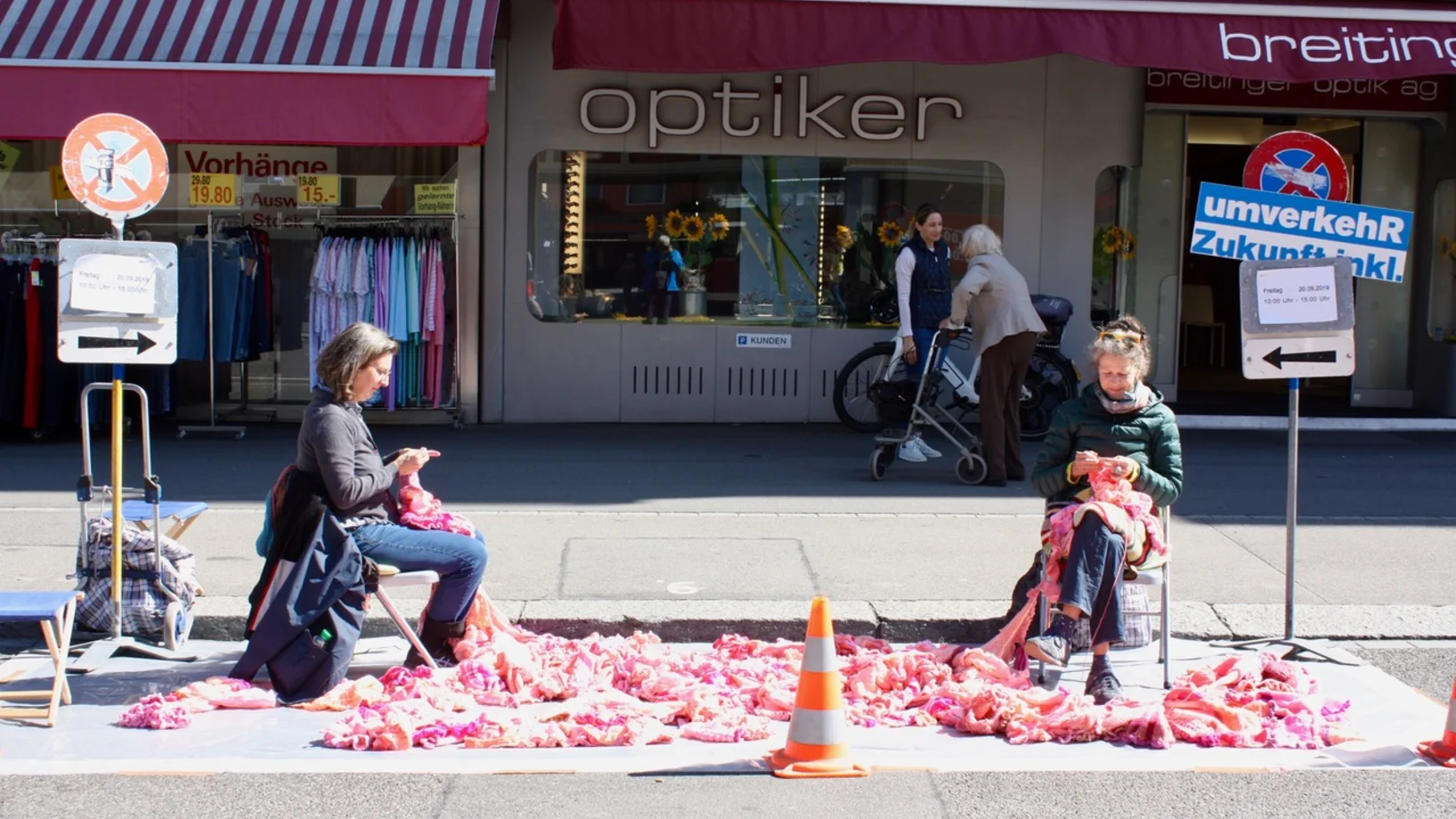 Häkelaktion am PARK(ing) Day 2019 in Zürich