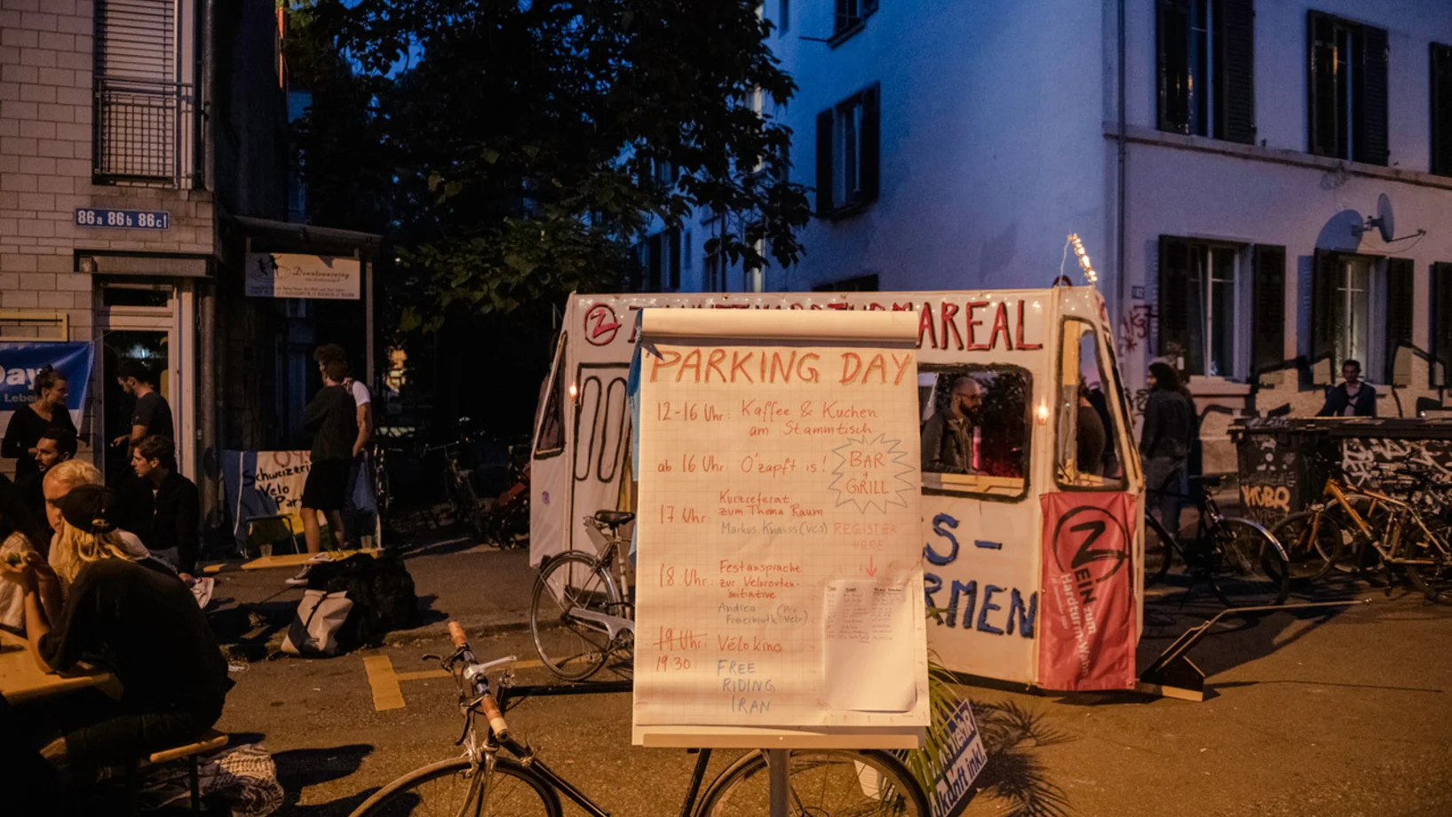  Velokino von Vélorution an der Hohlstrasse 86b am PARK(ing) Day 2020 in Zürich