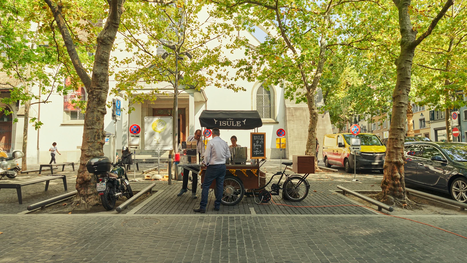 Isule Coffee Bike Kaffeedegustation am Zähringerplatz von Andrew am PARK(ing) Day 2020 in Zürich