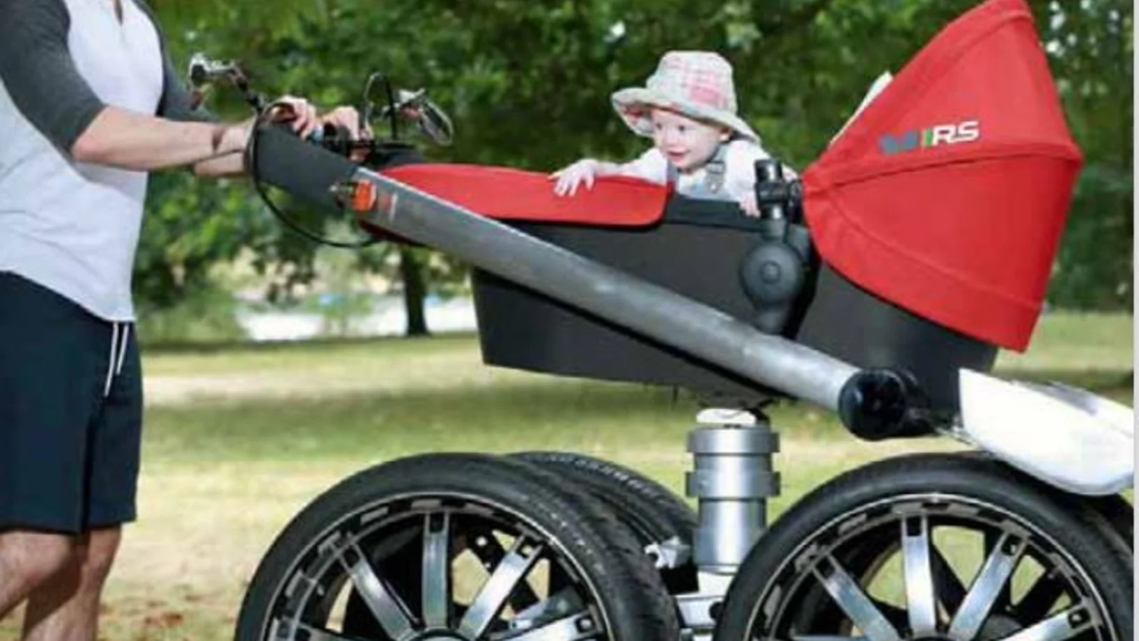 Bild eines Offroader-Kinderwagens