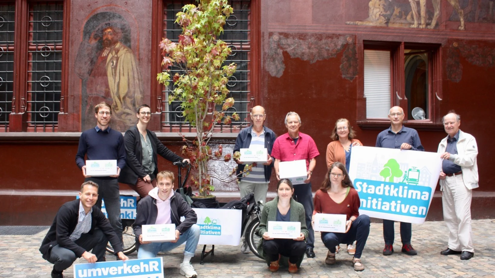 Einreichung der Stadtklima-Initiativen in Basel