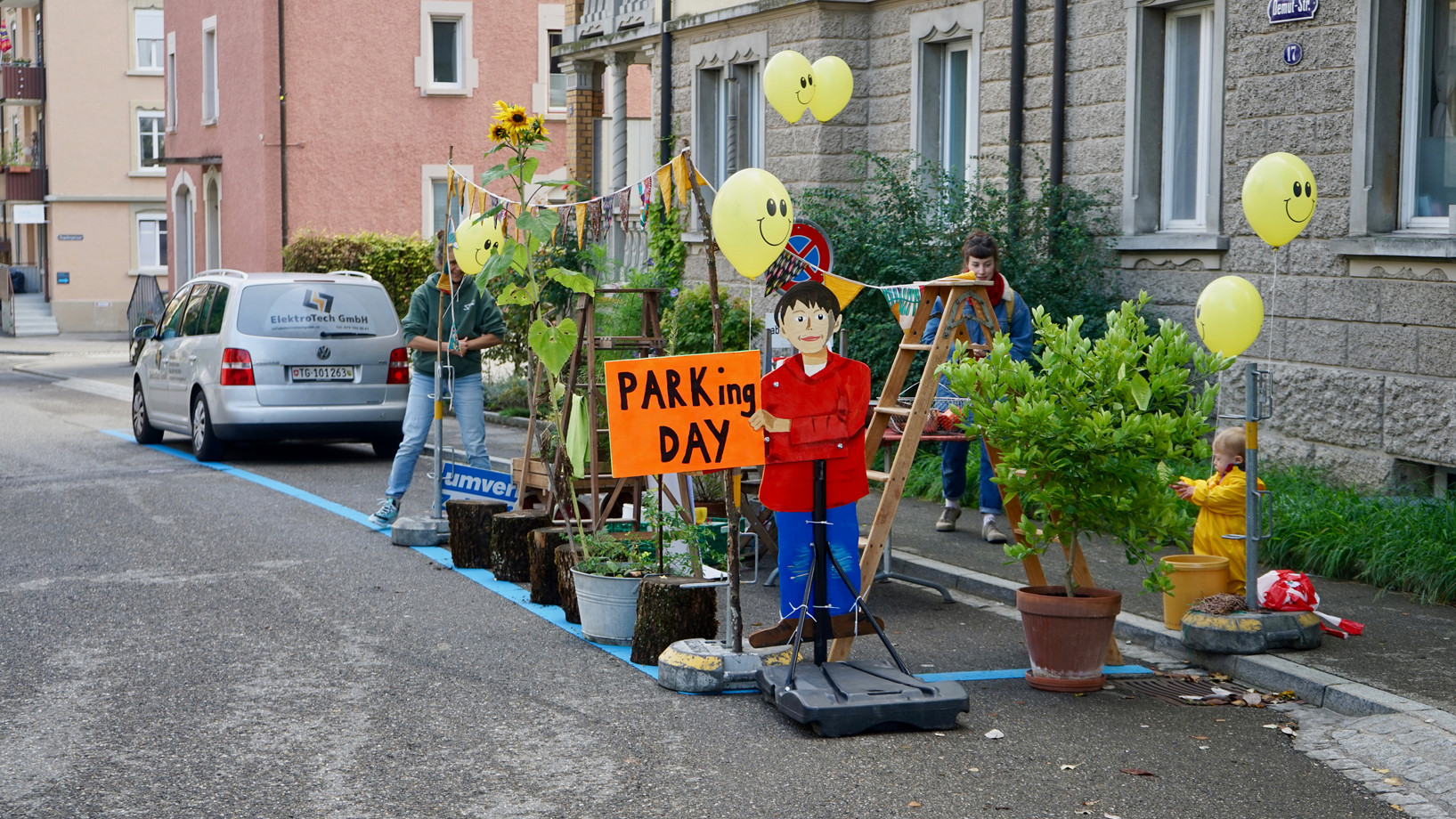 PARK(ing) Day 2021, St.Gallen, Demutstrasse 17 Kunstparkplatz von der Gruppe  Demutstrasse beruhigen